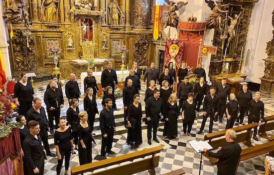 Photo of St. Charles Singers performing in Spain on 2023 concert tour.